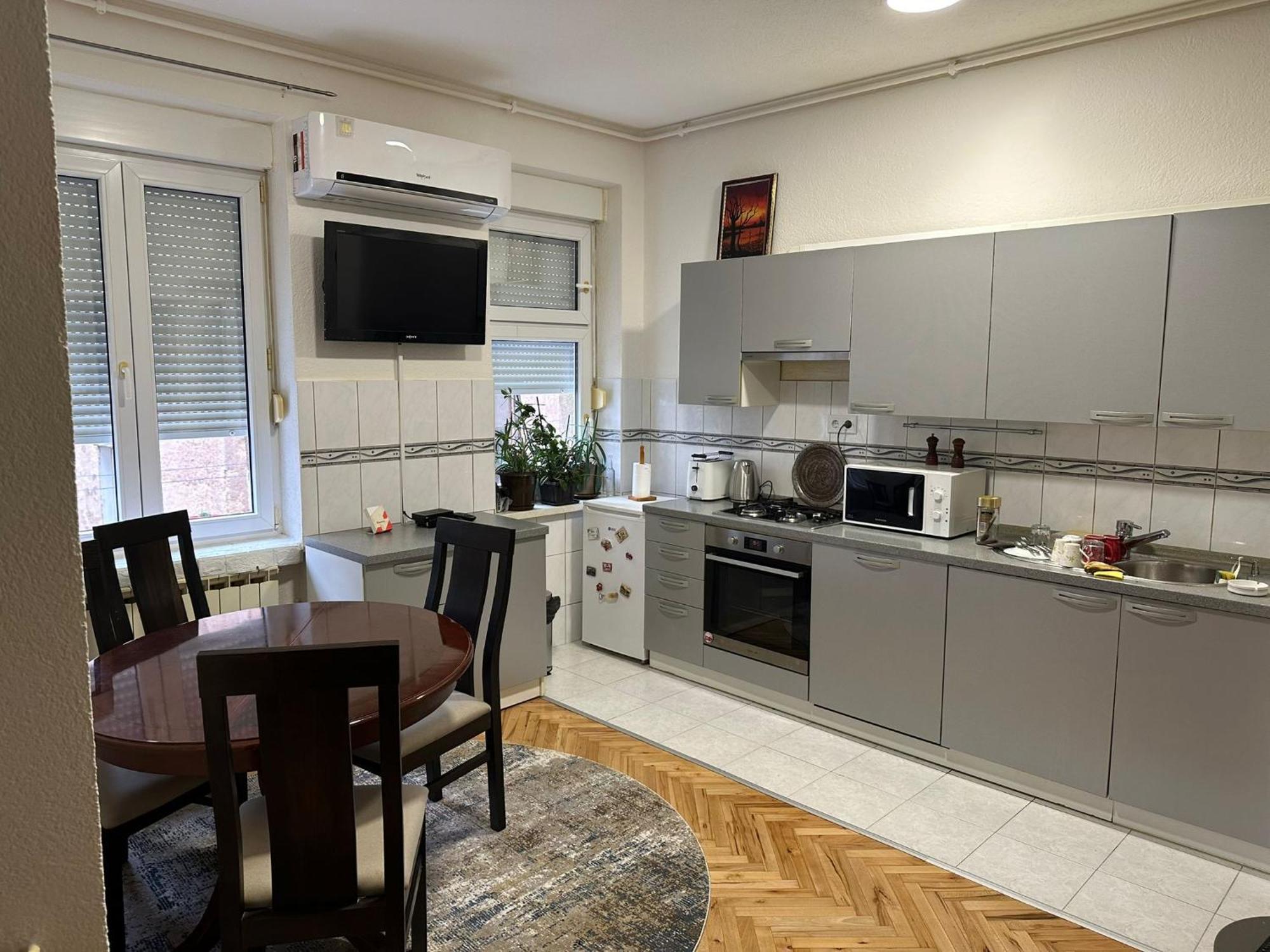 Spacejam Apartment